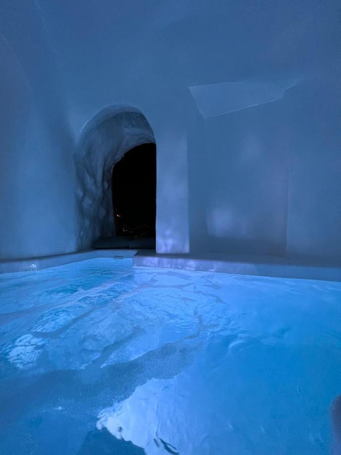 Oinos Luxury Suites Caldera イア エクステリア 写真